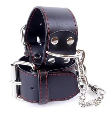 Наручники зі штучної шкіри Fetish Boss Series - Handcuffs with Red Line, BS3300115 BS3300115 фото - купити в секс-шопі Чорний Кролик