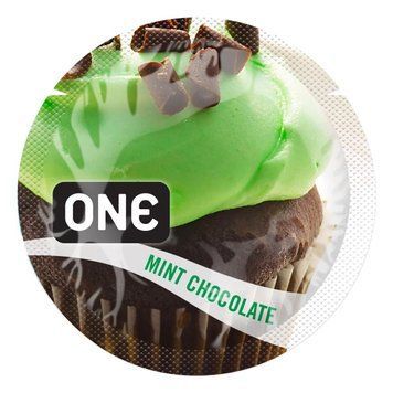 Ароматизований презерватив ONE FlavorWaves Mint Chocolate, 1 шт, зелений, запах м&rsquo;ятного шоколаду SX0749 фото - купити в секс-шопі Чорний Кролик