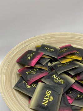 SKYN COCKTAIL 1 шт SKYN-R6 фото - купити в секс-шопі Чорний Кролик