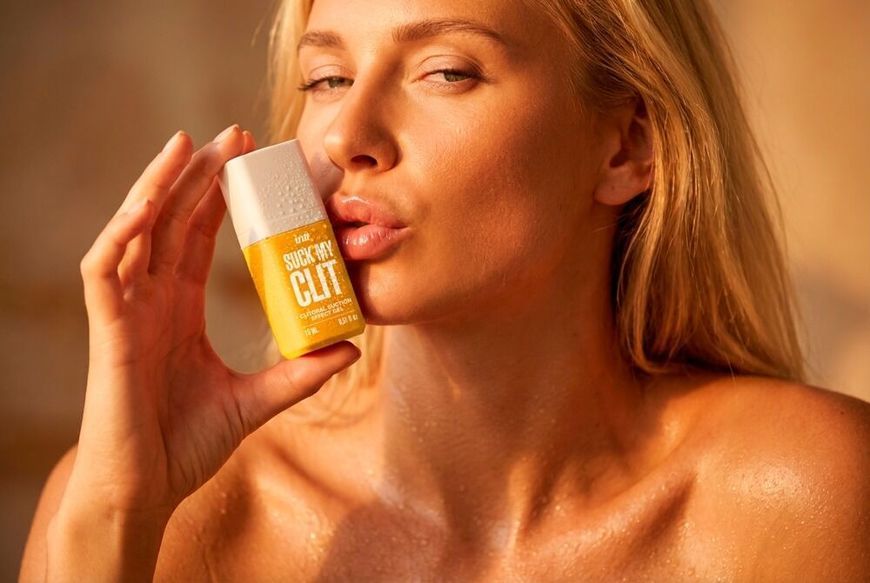 Смоктайзер для клітора Intt Suck My Clit Tropical Mango (15 мл), манго, гель з ефектом посмоктування SX4003 фото - купити в секс-шопі Чорний Кролик