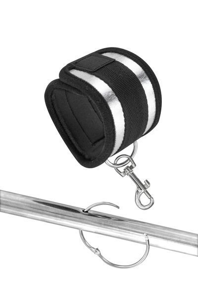 Фіксатор для рук і ніг Fetish Tentation Submission bar with 4 cuffs SO4667 фото - купити в секс-шопі Чорний Кролик